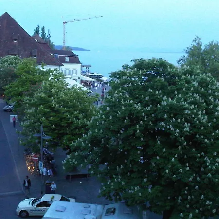 Fenster Am See, Schoene,helle U. Gemuetliche Whg אוברלינגן