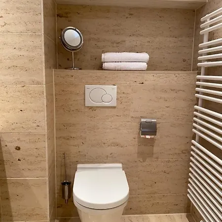 Fenster Am See, Schoene,helle U. Gemuetliche Whg